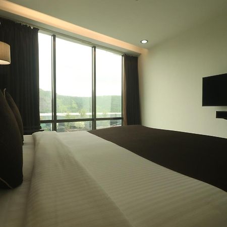 Hotel Mumbai House Airoli, نافي مومباي المظهر الخارجي الصورة