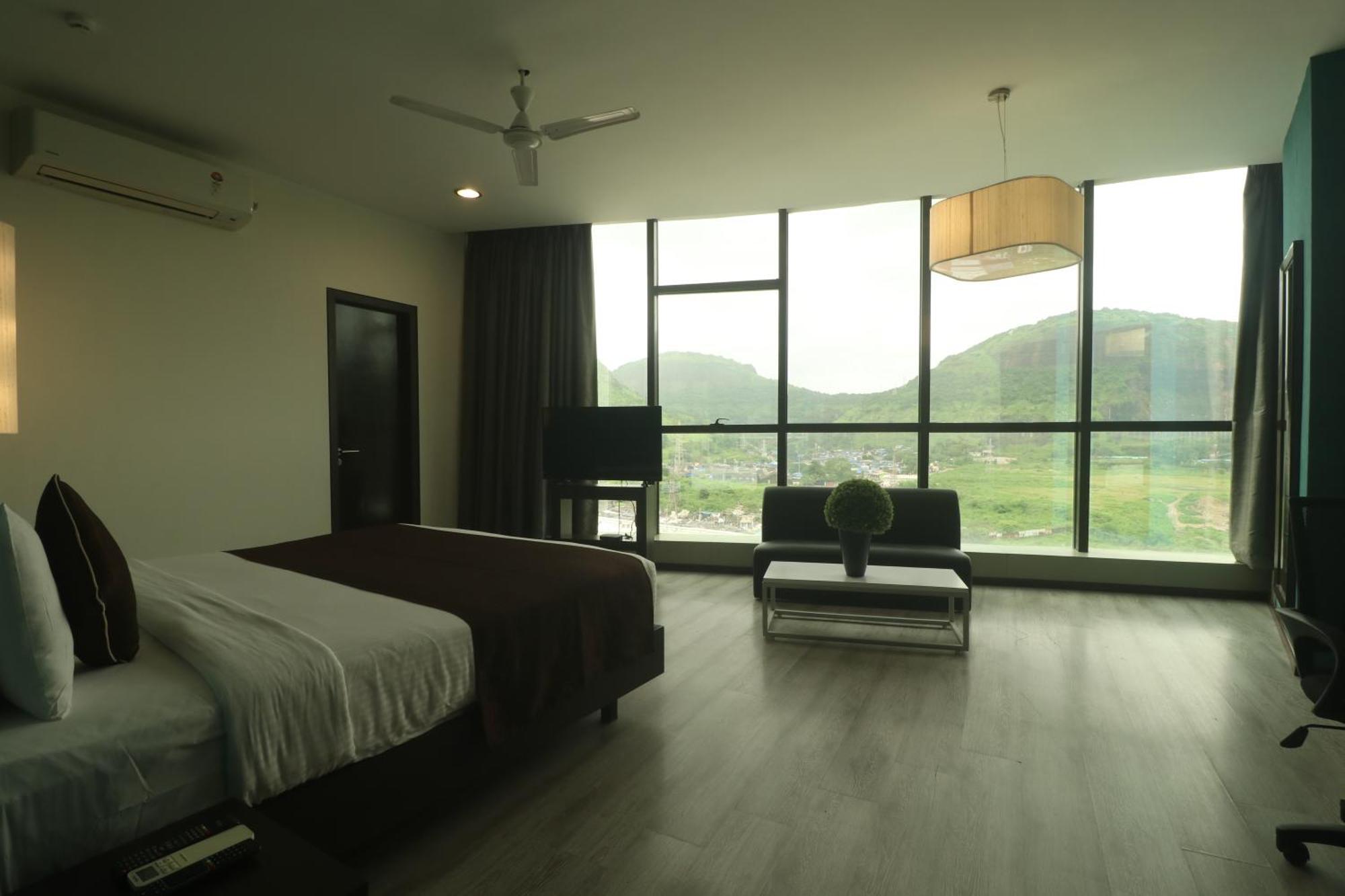 Hotel Mumbai House Airoli, نافي مومباي المظهر الخارجي الصورة